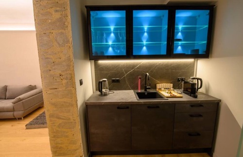 Gmuend in Kaernten Apartment | Apartment "Gasthof Alte Post Top 1 Kadett Suite" with Mountain View & Wi-Fi