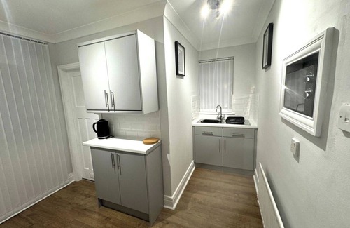 Newcastle-upon-Tyne Apartment | Apartment - Sleeps 4 - Pet friendly - Parking