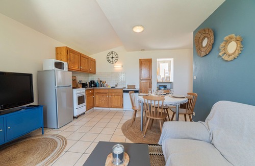 Prades Apartment | Apartment 'Gite Le Canigou 3 Étoiles' with Mountain View, Private Terrace and Wi-Fi