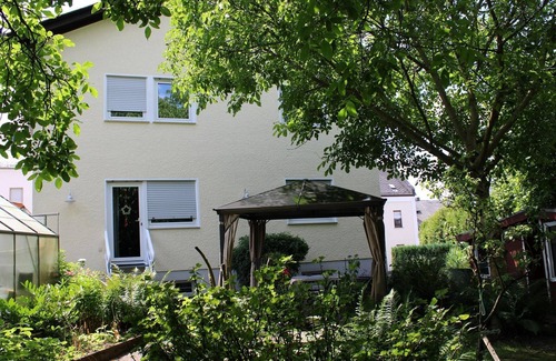 Hoehr-Grenzhausen Apartment | Apartment Glock - 4-bed apartment