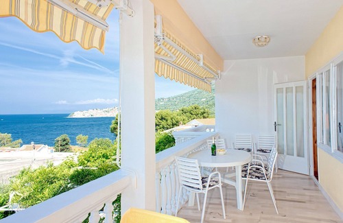 Zivogosce Apartment | Apartment Gojko - 50 m from the beach: A2(6) - Zivogosce, Riviera Makarska, Croatia