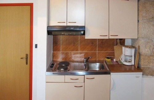 Kastelir Apartment | Apartment Gortan (KST101) in Porec/Kastelir - 3 persons, 1 bedrooms