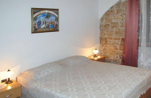Kastelir Apartment | Apartment Gortan (KST101) in Porec/Kastelir - 3 persons, 1 bedrooms