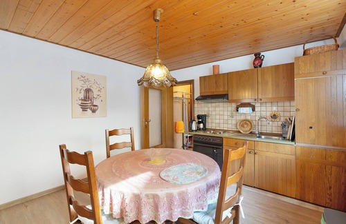 Darstein Apartment | Apartment 'Grimm' with Shared Terrace and Wi-Fi