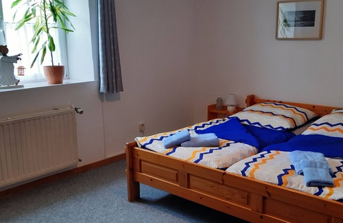 Lunden Apartment | Apartment 'Groth's' with Shared Terrace, Shared Garden and Wi-Fi