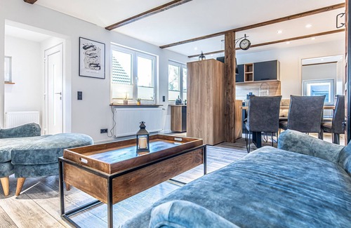 Flensburg Apartment | Apartment Hamburg / Comfortable apartment with 3 bedrooms on the 1st floor