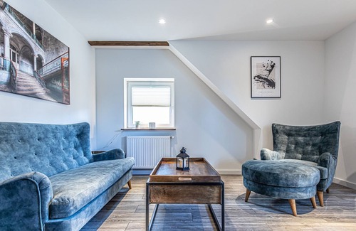 Flensburg Apartment | Apartment Hamburg / Comfortable apartment with 3 bedrooms on the 1st floor