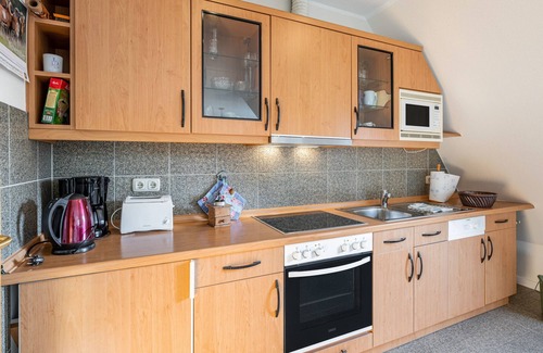Nordstrand Apartment | Apartment 'Hauke Haien' with Private Terrace and Shared Garden