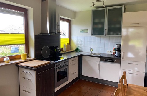 Sulgen Apartment | Apartment 'Heinrich' with Private Terrace, Private Garden and Wi-Fi