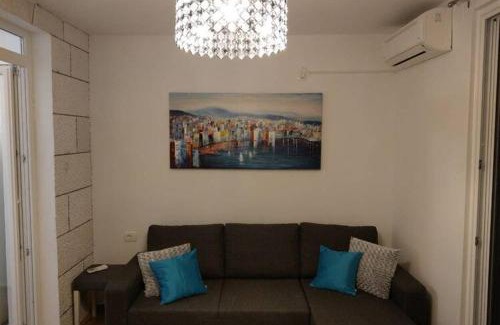 Ploce Apartment | Apartment Hitri - One Bedroom Apartment with Terrace and Garden View