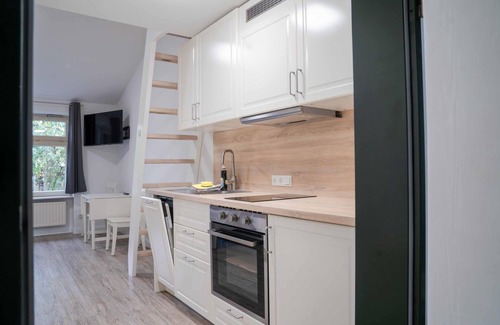 Esgrus Apartment | Apartment house Brunsholm Apartment 5 with attic with garden access