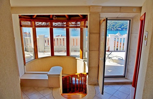 Sumartin Apartment | Apartment Mario (46531-A1) - Sumartin - island Brac