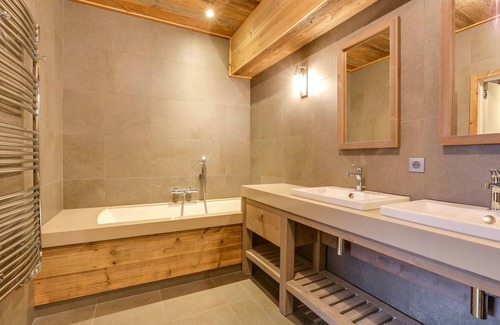 Meribel Villa | Apartment Ibex 4 - Four Bedroom Villa, Sleeps 12