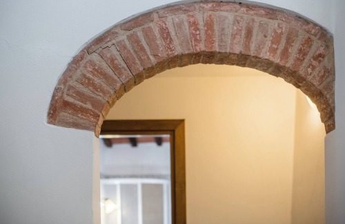 Siena Historical Center Apartment | Apartment 'Il Campo Comfort Apt with Balcony' with Private Terrace, Wi-Fi and Air Conditioning