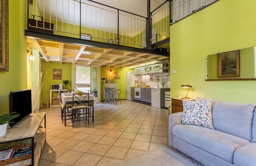 Como Apartment | Apartment "Il Soppalco" with Mountain View, Wi-Fi & A/C