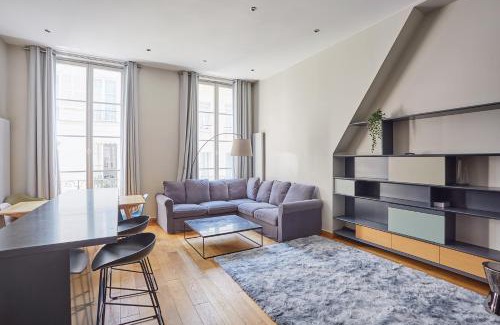 Les Iles Apartment | Apartment Ile Saint Louis by Studio prestige