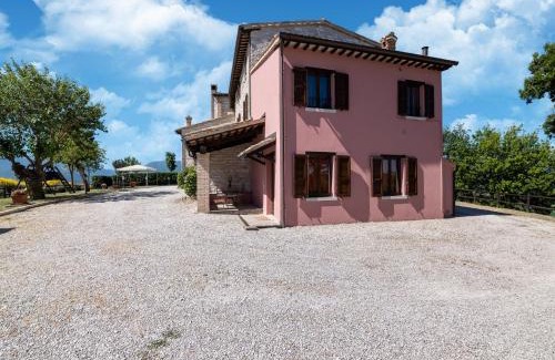 Cagli House | Apartment in a farmhouse with 2 swimming pools