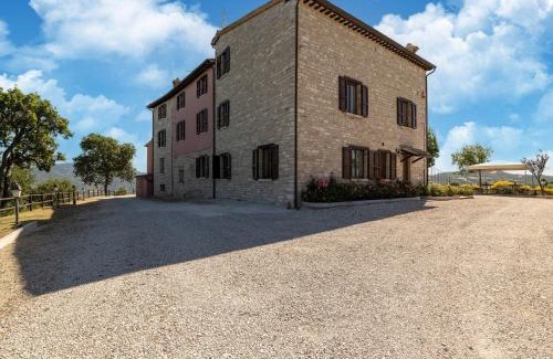 Cagli House | Apartment in a farmhouse with 2 swimming pools