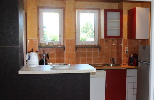 Lathuile Apartment | Apartment in a house with Spa in a peaceful village.