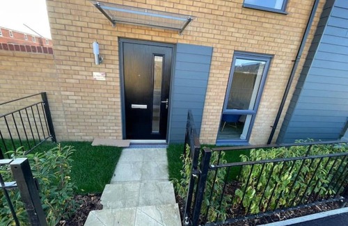 Newport Pagnell Apartment | Apartment in Brooklands 3m from Milton Keynes Xscape,train station & central