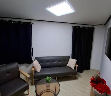 Yongsan-gu Apartment | Apartment in exciting Itaewon #15