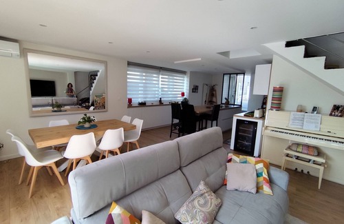 Saint-Jean-de-Vedas Apartment | Apartment in winegrower's house near Montpellier, beaches, hinterland,