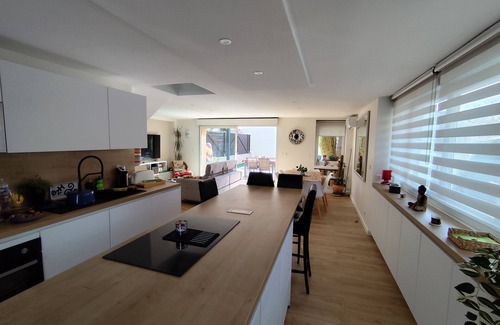 Saint-Jean-de-Vedas Apartment | Apartment in winegrower's house near Montpellier, beaches, hinterland,