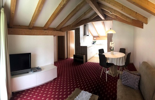 Coldrano Apartment | Apartment in Goldrain with Pool & Mountain Views