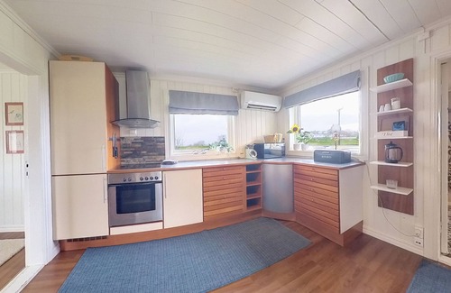 Nord-Fron Apartment | Apartment in Island Paradise