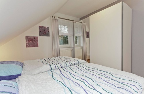 Mersheim Apartment | Apartment in Nieheim on the edge of the forest