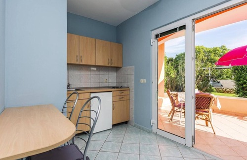 Zaton Apartment | Apartment in Nin near the Beach & Pool