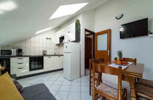 Petrcane Apartment | Apartment in Petrcane by the Sea