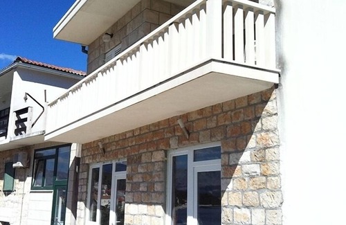 Povlja Apartment | Apartment in Povlja with Seaview, Terrace, Air condition, WIFI (3419-2)