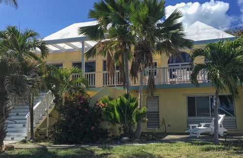 Slob Apartment | Apartment In Private Villa With Pool And Short Walk To Beach.