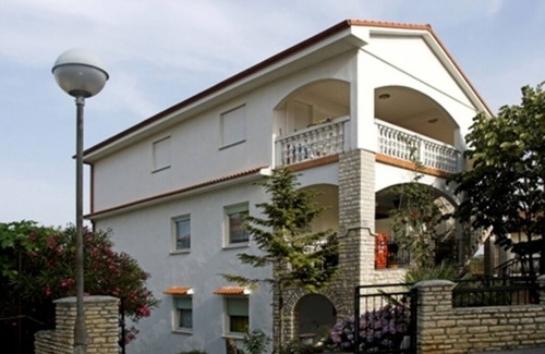 Vintijan Apartment | Apartment in Pula with Terrace, Air condition, WIFI, Washing machine (633-1)