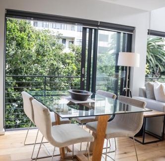 Sea Point Apartment | Apartment In Sea Point- With Inverter