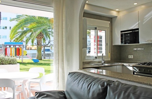 Peniscola Apartment | Apartment in Spain with Balcony and Parking