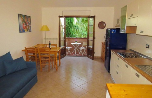 Pomaia Apartment | Apartment in terraced house with terrace and panoramic view, 2 room 4 people