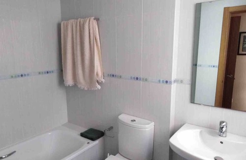 Betanzos Condo | Apartment in the center of Betanzos with private garage. Pet friendly!