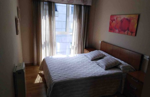 Betanzos Condo | Apartment in the center of Betanzos with private garage. Pet friendly!