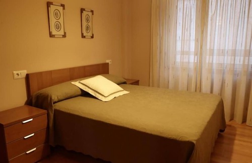 Betanzos Condo | Apartment in the center of Betanzos with private garage. Pet friendly!
