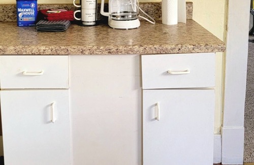 Uniontown Apartment | Apartment in town, just minutes to Ohiopyle, Laurel Cavern and Nemacolin.