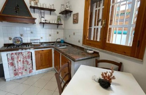 Fontane Bianche Apartment | Apartment in villa with swimming pool 20 meters from the sea