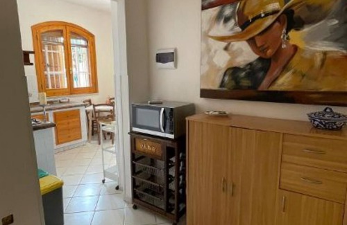 Fontane Bianche Apartment | Apartment in villa with swimming pool 20 meters from the sea