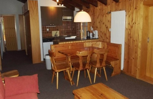 Sion Apartment | Apartment in Veysonnaz 200m from Ski Slopes