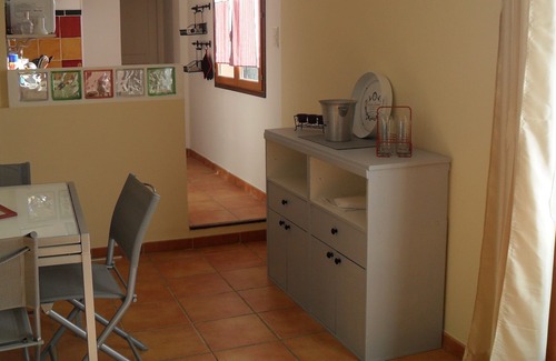 Le Bar-sur-Loup Villa | Apartment in villa facing south, for 5 people 1 baby cot