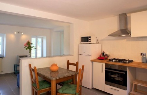 Cerri House | Apartment in villa with garden 2 km from Lerici Cin IT011002C28L2HXXJT