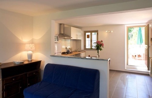 Cerri House | Apartment in villa with garden 2 km from Lerici Cin IT011002C28L2HXXJT