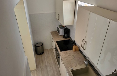Vrsi Apartment | Apartment in Vrsi with Terrace, Air condition, WIFI, Washing machine (4836-1)