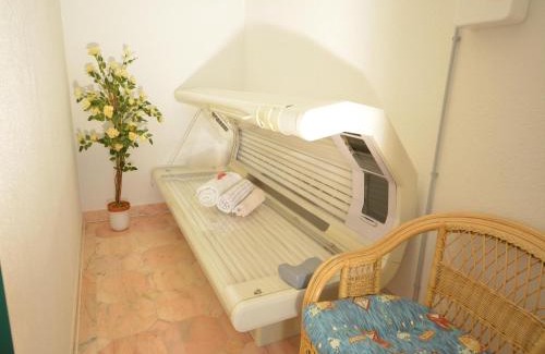 Arzl im Piztal Apartment | Apartment in Wald near Hochzeiger Ski Area